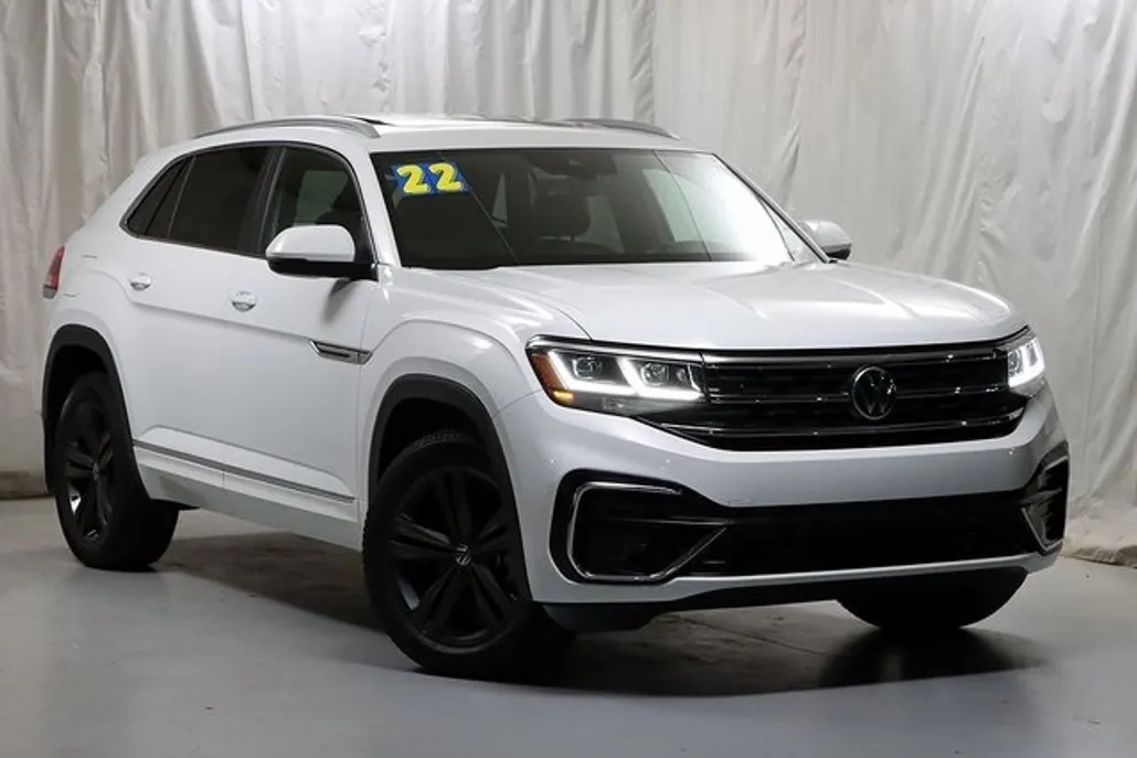 2022 Volkswagen Atlas Cross Sport SEL R-Line photo 1