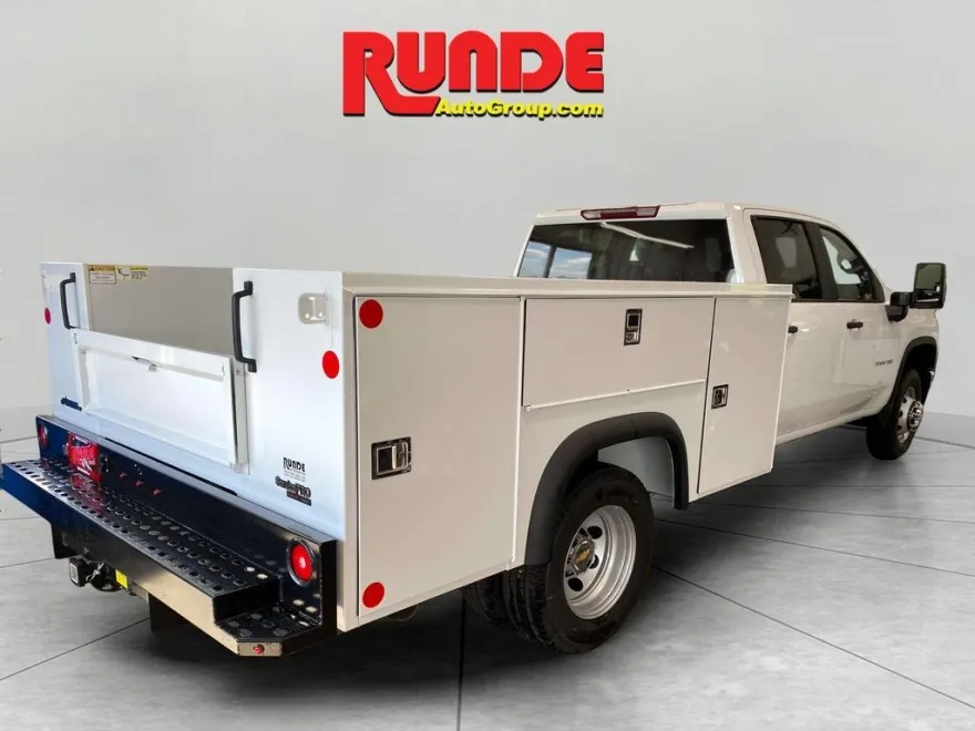 2025 Chevrolet Silverado 3500HD Work Truck photo 1
