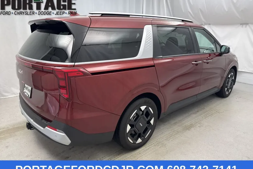 2025 Kia Carnival EX photo 1