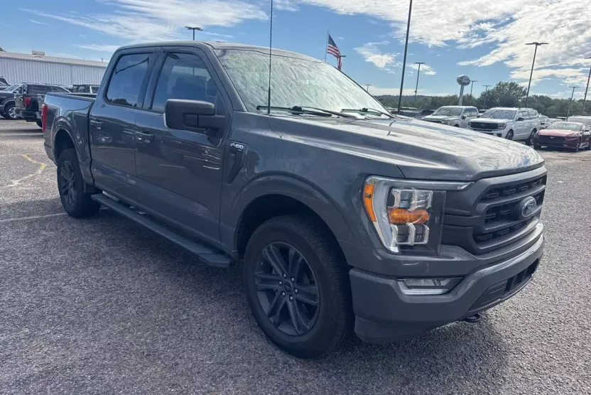 2021 Ford F-150 XLT photo 1
