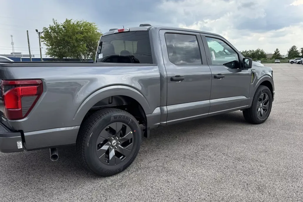 2025 Ford F-150 STX photo 1