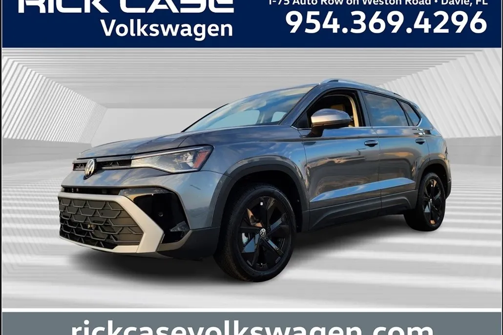2025 Volkswagen Taos SE photo 1