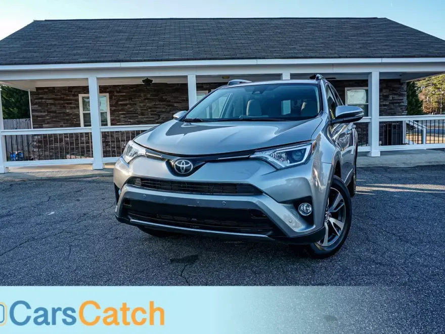 2018 Toyota RAV4 XLE photo 1