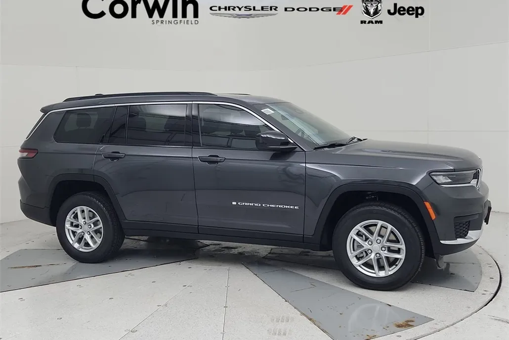 2025 Jeep Grand Cherokee Laredo X photo 1