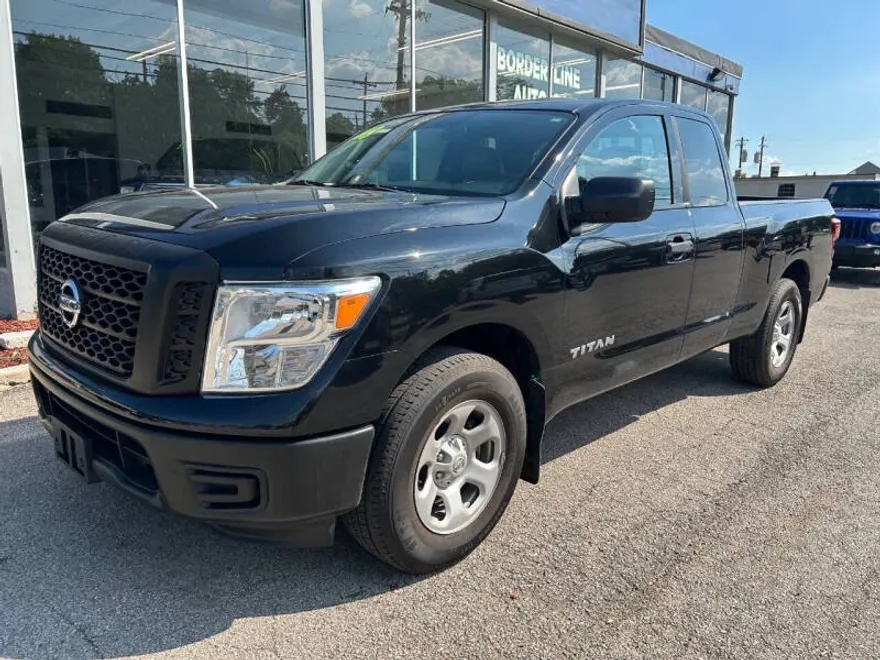 2018 Nissan Titan S King Cab photo 1