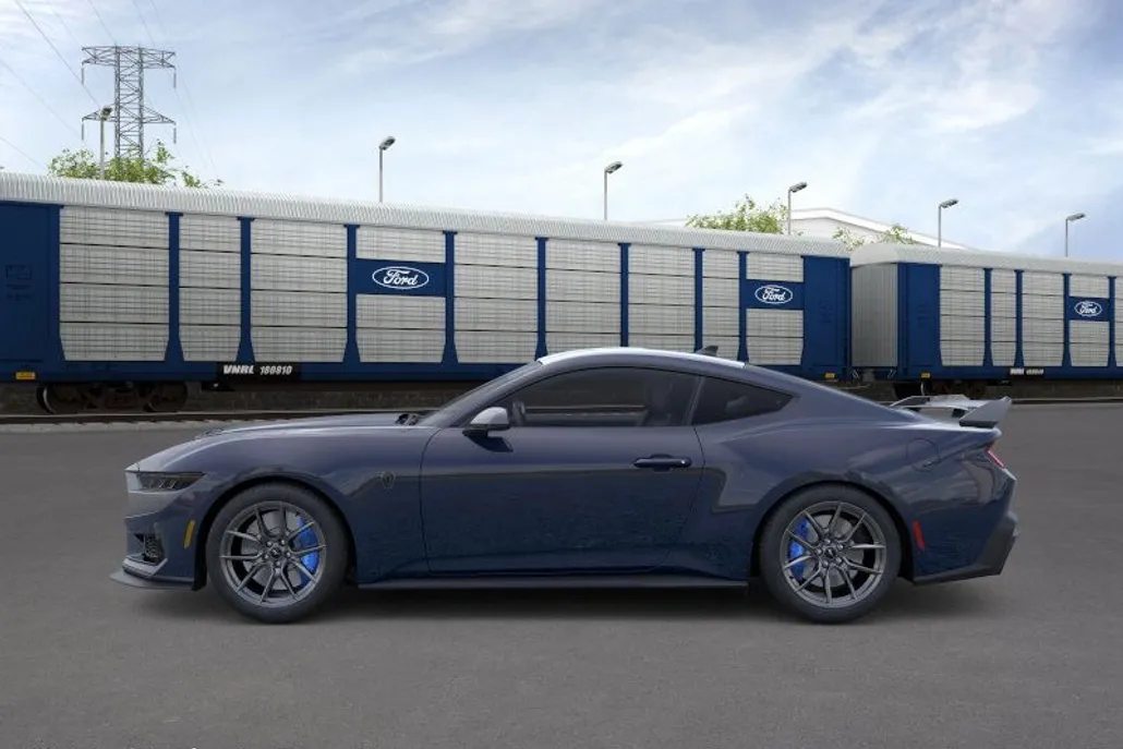 2025 Ford Mustang Dark Horse Premium photo 1