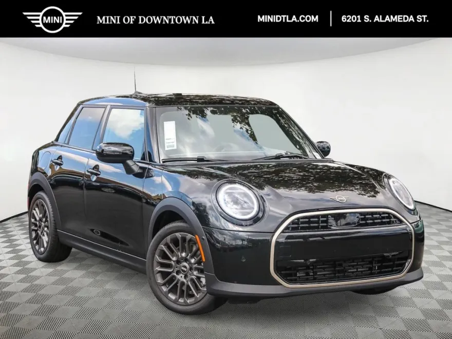 2025 Mini Cooper 4 Door Hardtop Signature photo 1