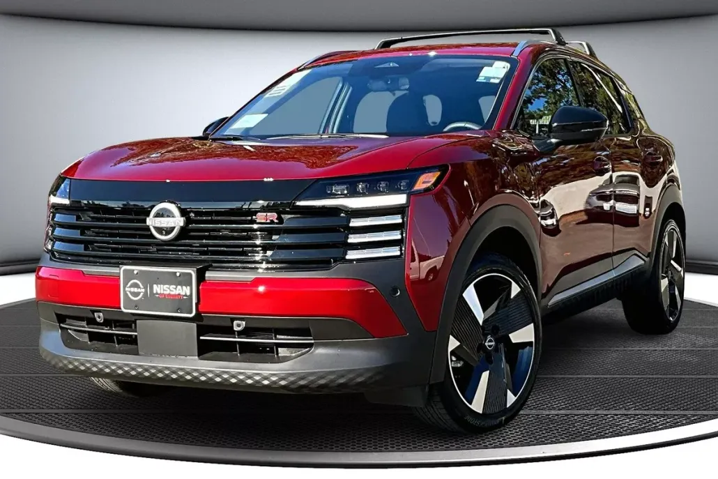 2026 Nissan Kicks SR photo 1