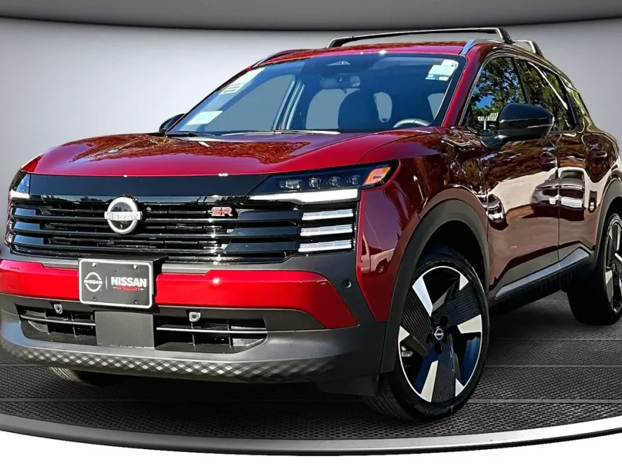 2026 Nissan Kicks SR photo 1