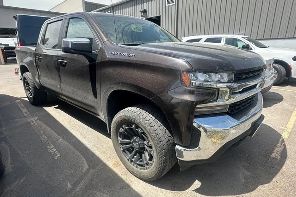 2020 Chevrolet Silverado 1500 LT photo 1