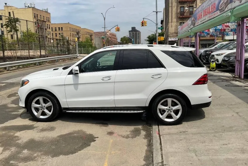 2017 Mercedes Benz GLE 350 4MATIC photo 1
