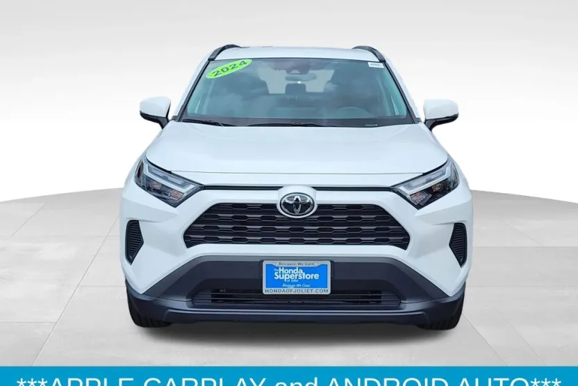 2024 Toyota RAV4 XLE photo 1