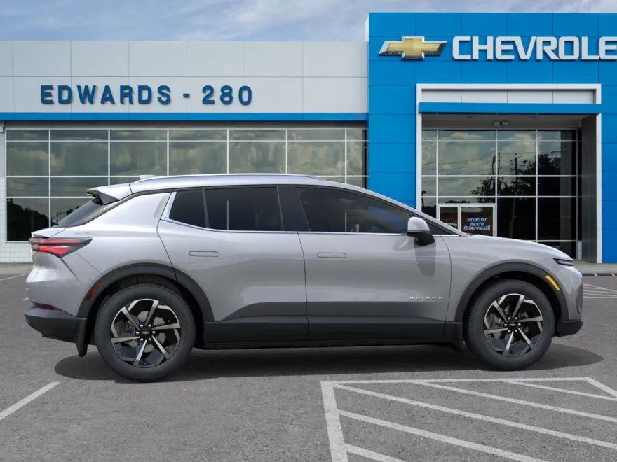 2026 Chevrolet Equinox LT photo 1