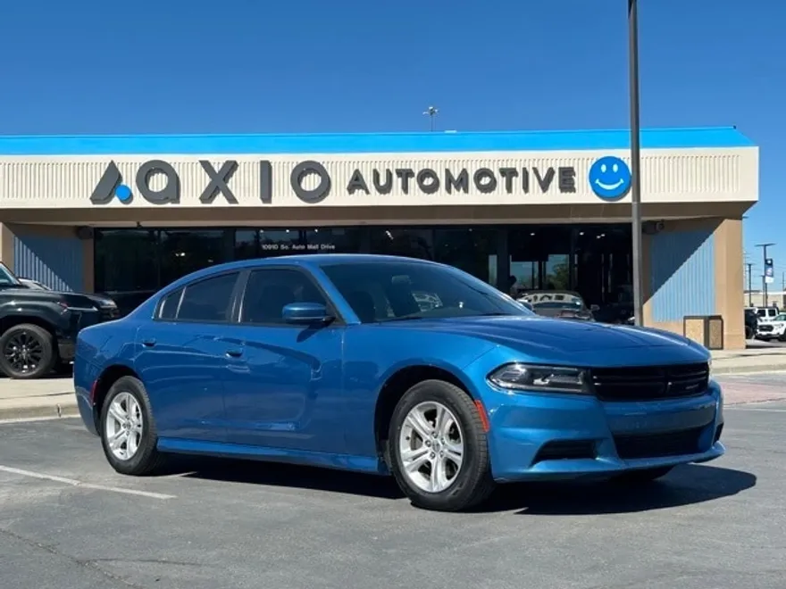 2020 Dodge Charger SXT photo 1