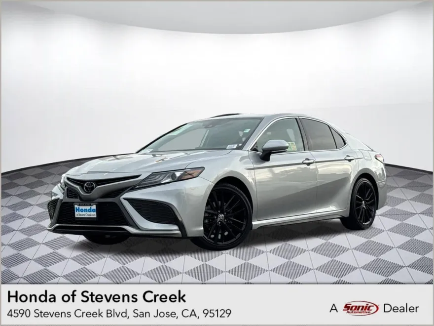 2021 Toyota Camry XSE photo 1