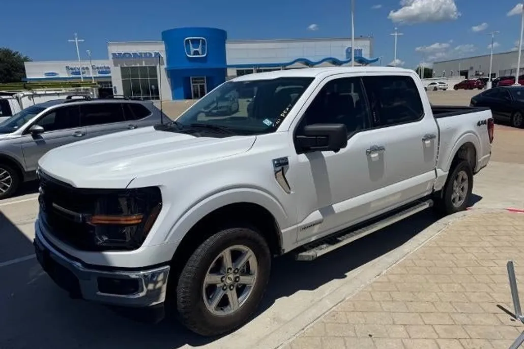 2024 Ford F-150 XLT photo 1