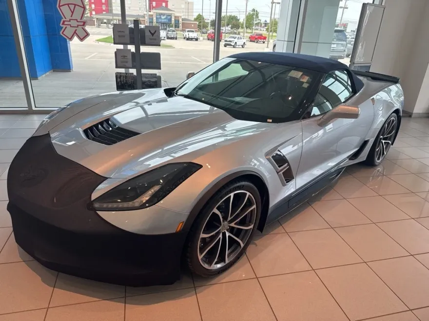2017 Chevrolet Corvette Grand Sport 2LT photo 1