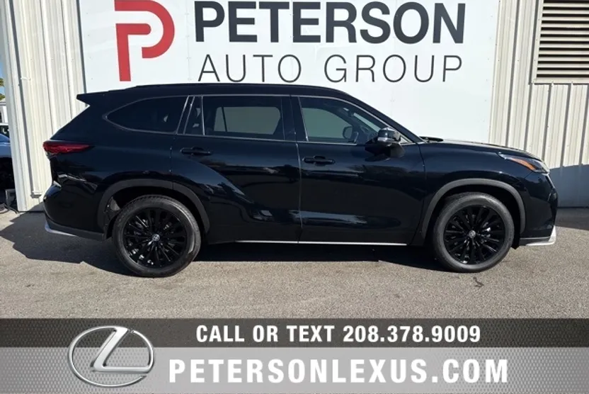2023 Toyota Highlander L photo 1