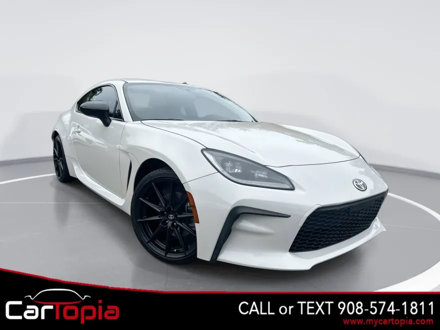 2023 Toyota GR86 Premium photo 1