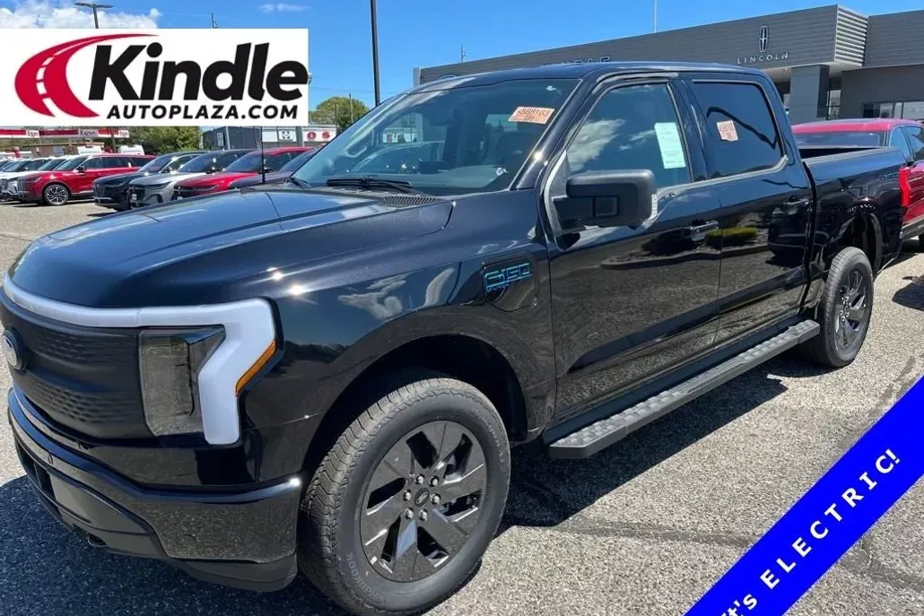 2025 Ford F-150 Lightning photo 1