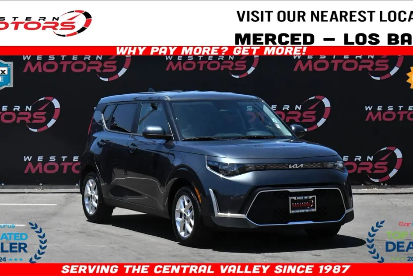 2024 Kia Soul LX photo 1