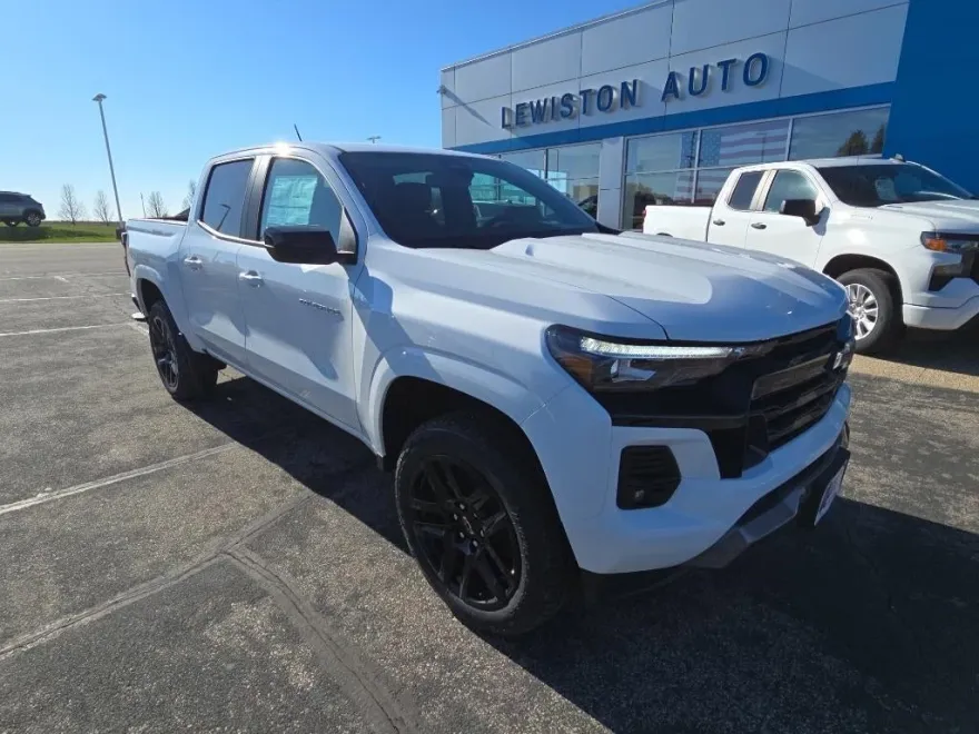 2025 Chevrolet Colorado Z71 photo 1