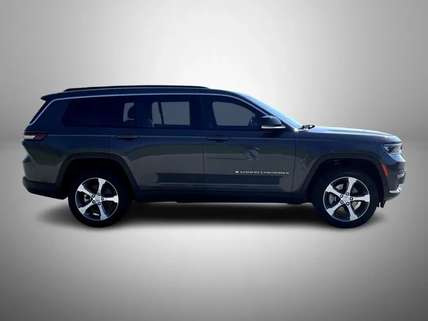 2024 Jeep Grand Cherokee Limited photo 1