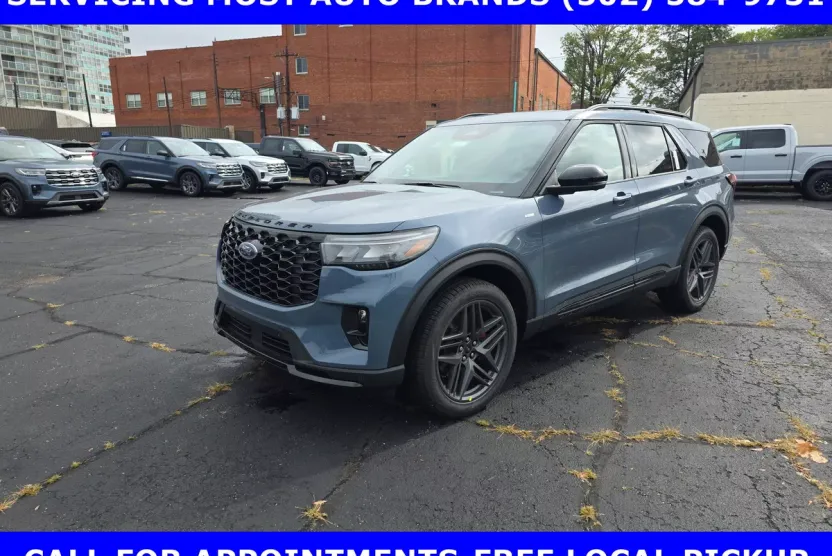 2025 Ford Explorer ST-Line Sport photo 1