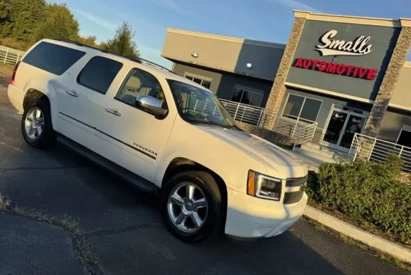 2011 Chevrolet Suburban 1500 LTZ photo 1