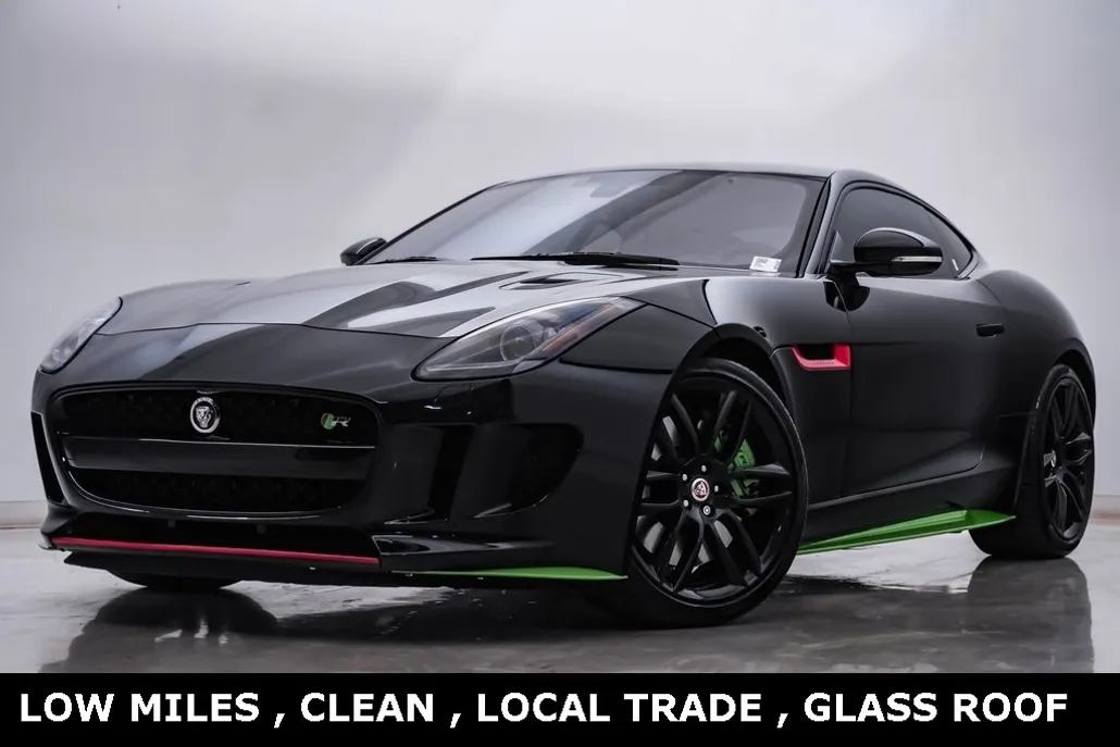 2017 Jaguar F-TYPE R photo 1
