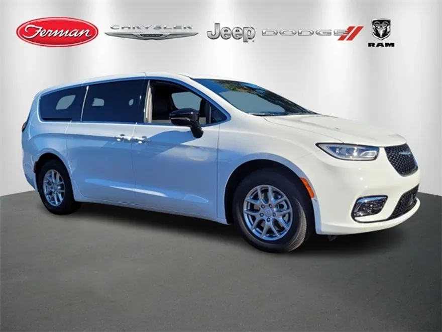 2026 Chrysler Pacifica photo 1