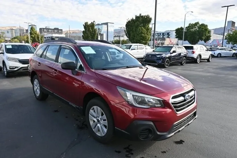2018 Subaru Outback 2.5i photo 1