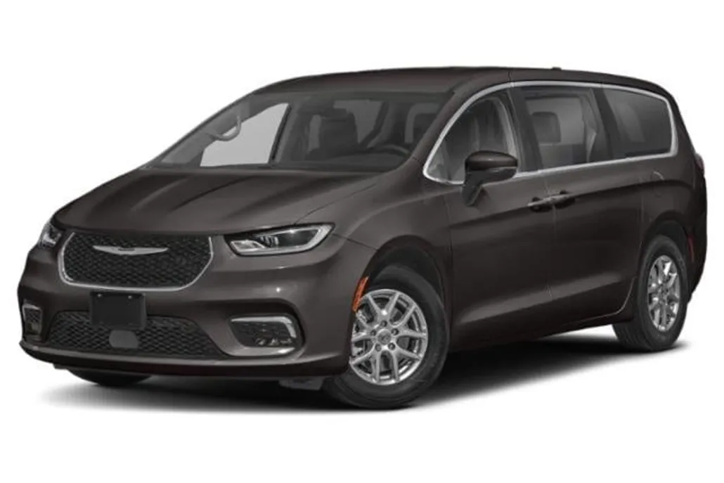 2023 Chrysler Pacifica Touring L photo 1