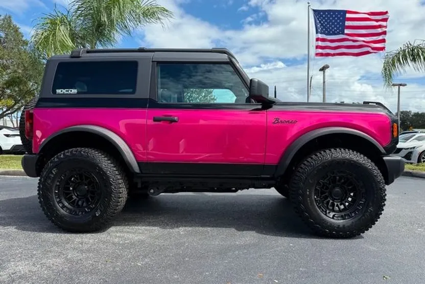 2024 Ford Bronco Black Diamond photo 1