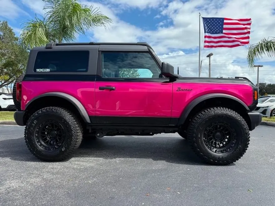 2024 Ford Bronco Black Diamond photo 1