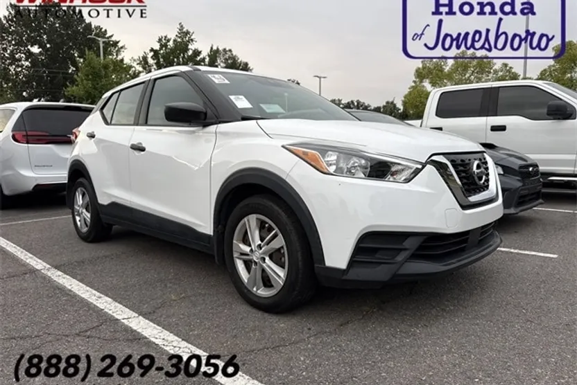 2020 Nissan Kicks S photo 1
