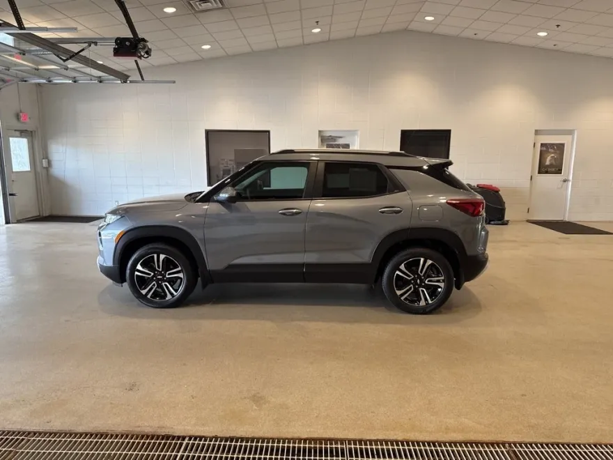 2021 Chevrolet Trailblazer LT photo 1