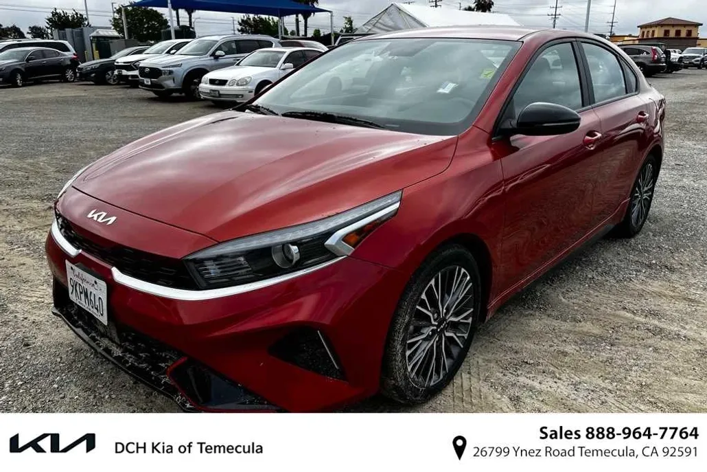 2024 Kia Forte GT-Line photo 1