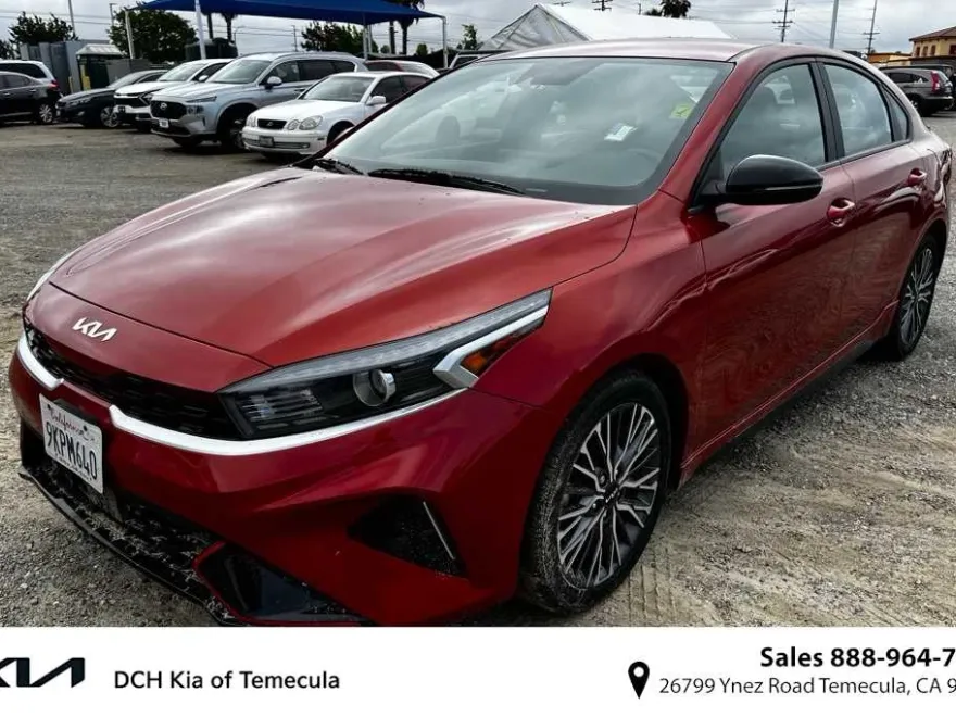 2024 Kia Forte GT-Line photo 1