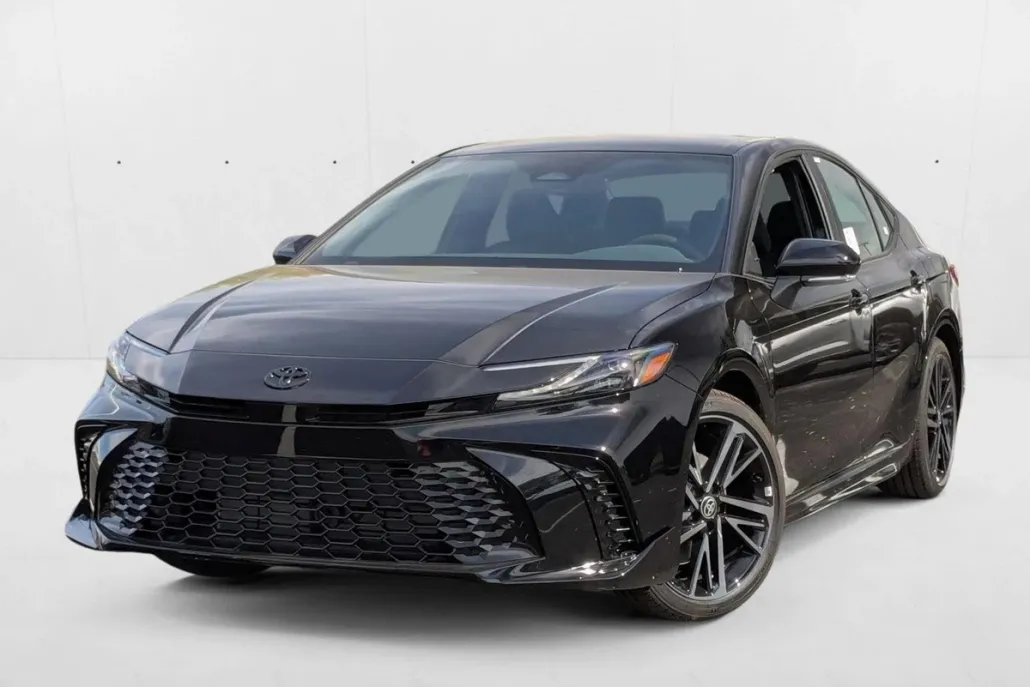 2025 Toyota Camry XSE photo 1