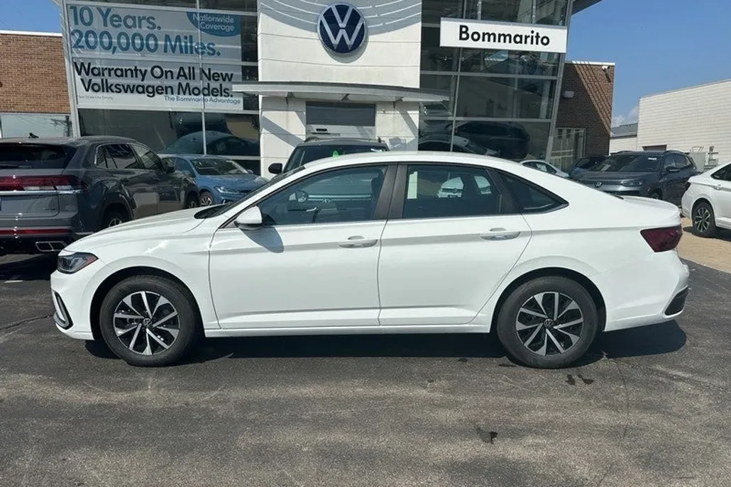 2025 Volkswagen Jetta S photo 1