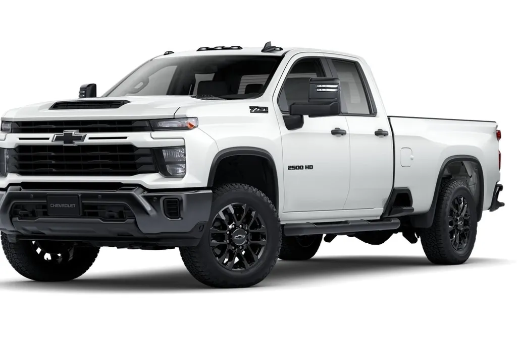 2025 Chevrolet Silverado 2500HD Custom photo 1