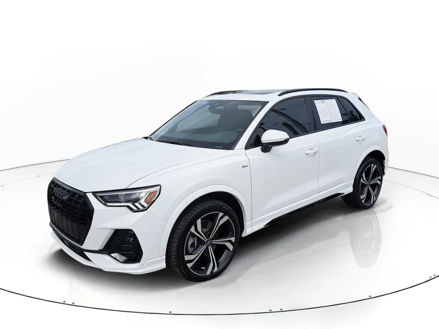 2024 Audi Q3 Premium Plus photo 1