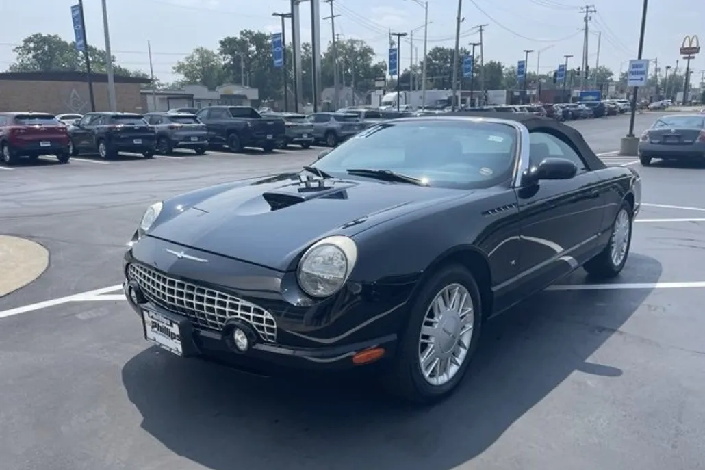 2003 Ford Thunderbird Deluxe photo 1