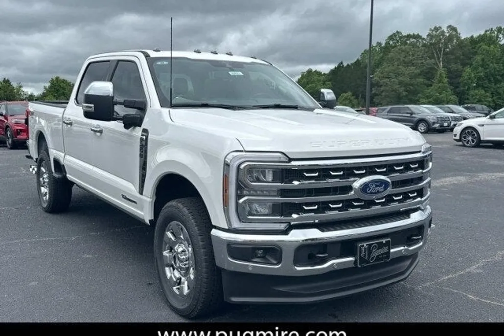 2025 Ford F-250 Lariat photo 1