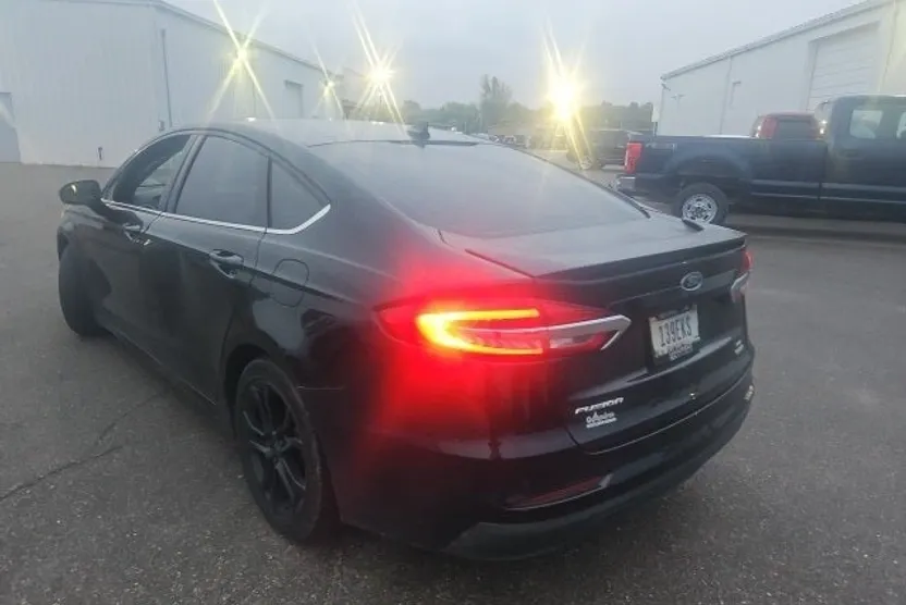 2019 Ford Fusion SE photo 1