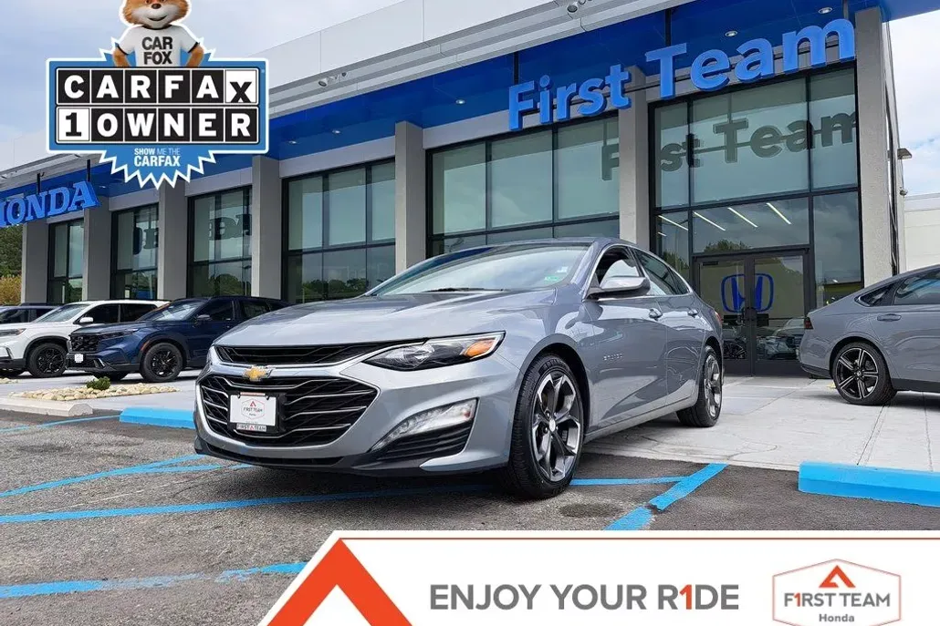 2023 Chevrolet Malibu 1LT photo 1