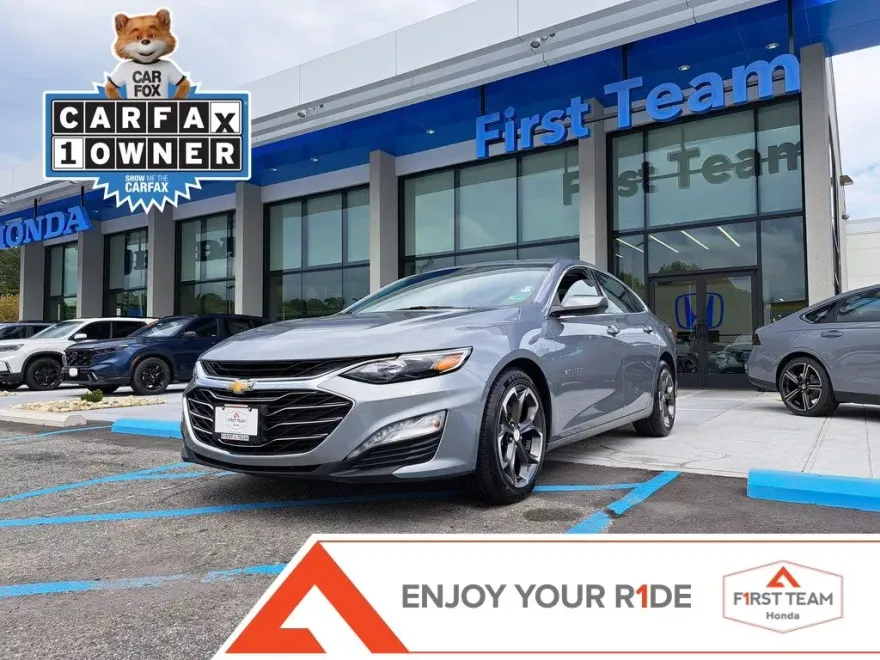 2023 Chevrolet Malibu 1LT photo 1