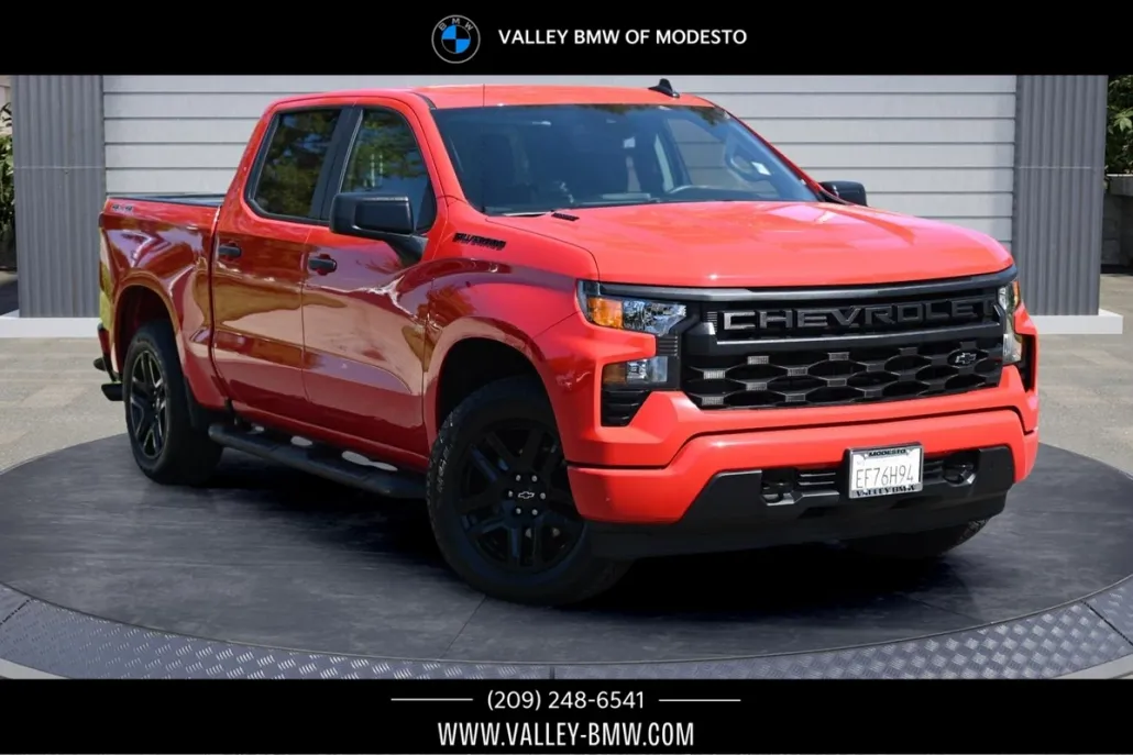 2025 Chevrolet Silverado 1500 Custom photo 1