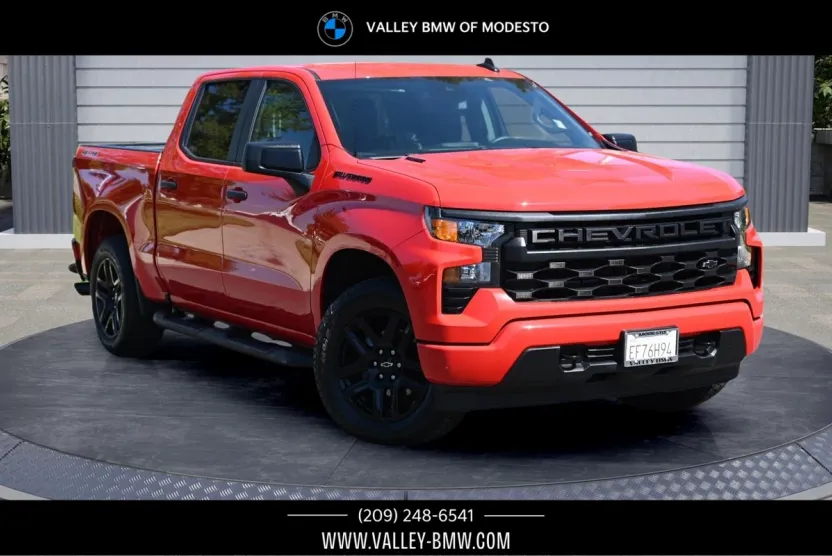 2025 Chevrolet Silverado 1500 Custom photo 1